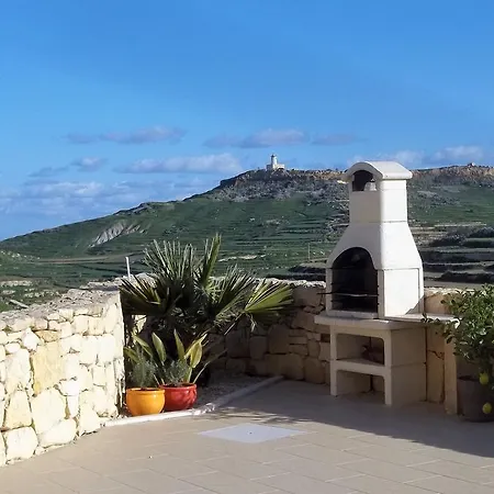 The Lighthouse Bed & Breakfast Għarb
